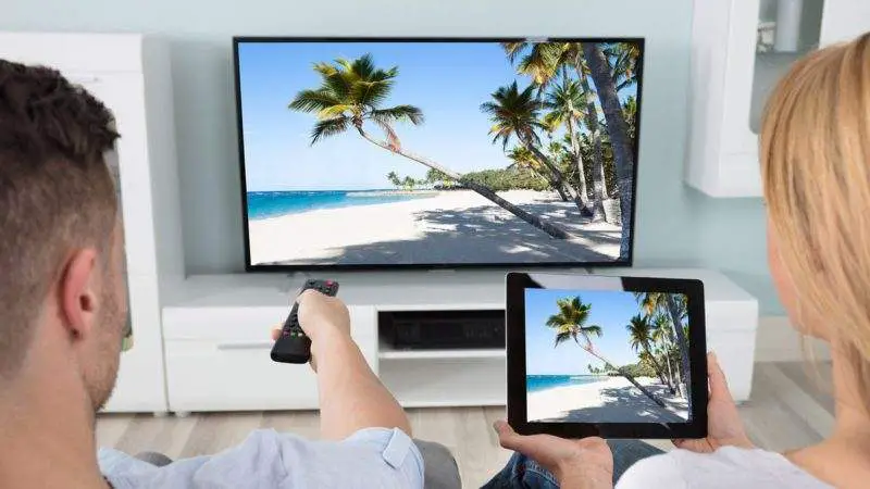 Jak podłączyć tablet do bezprzewodowego Smart TV?