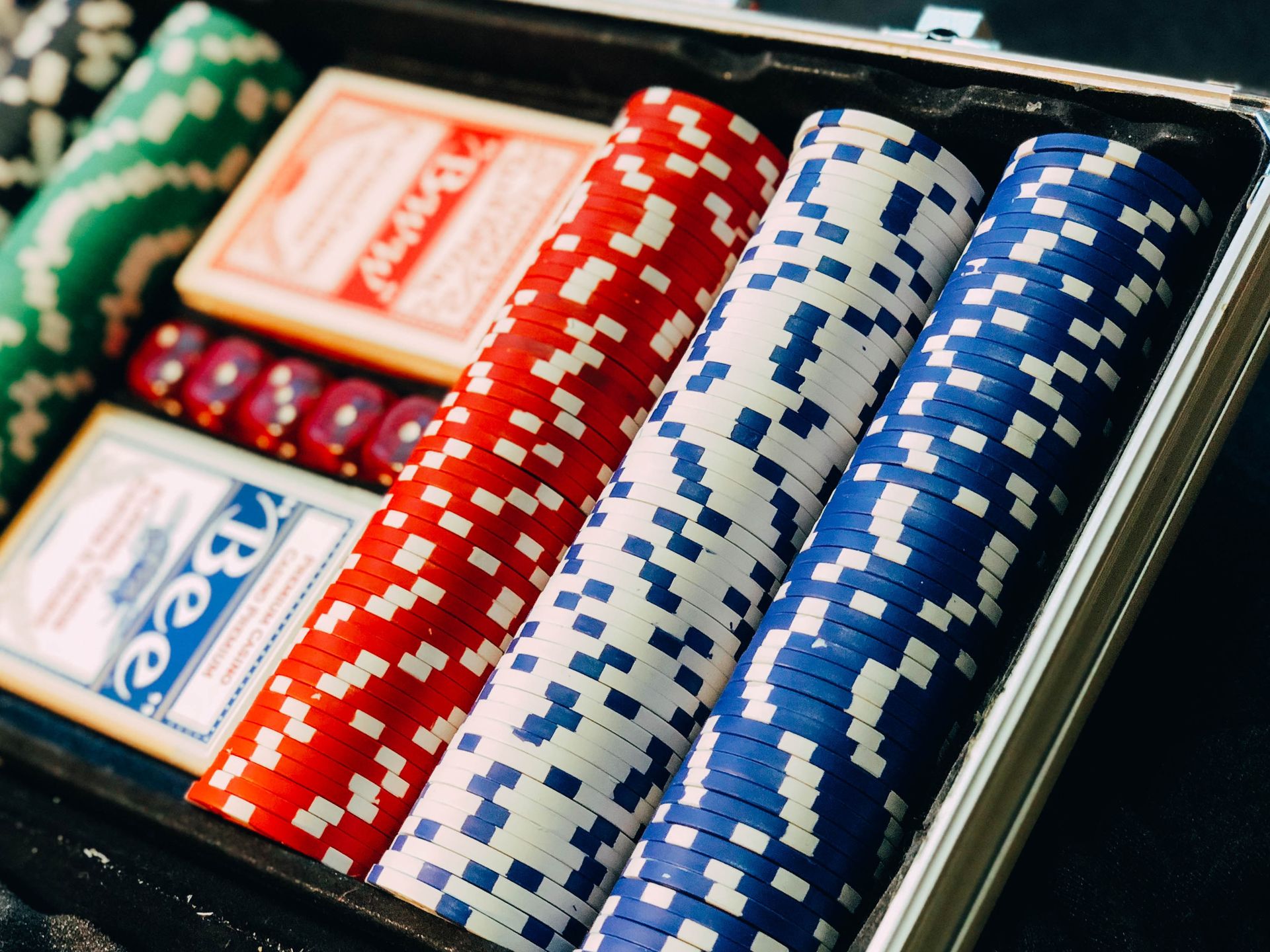 Korzyści, na które mogą liczyć gracze z wysokimi stawkami w Lemon casino
